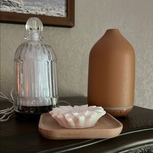 Essential oil diffusers (2) plus passive diffuser